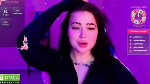 Mia online show from December 23, 2024, 10:23 pm