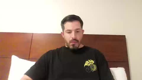 kolombianox online show from October 17, 2025, 3:42 am