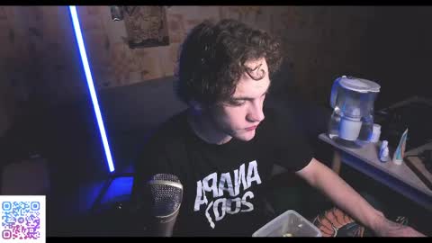 Snapshot of kolyakayne chatting on April 28, 2026, 4:17 am Kolya Kayne online show from April 28, 2026, 4:17 am