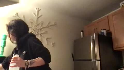 Konnie online show from March 3, 2026, 7:25 am