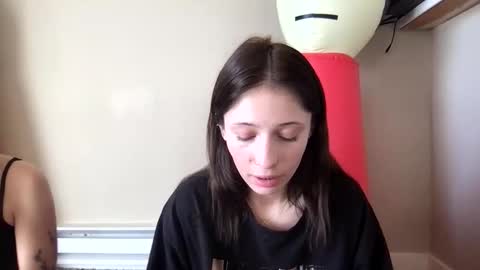 Konnie online show from March 9, 2026, 5:39 pm