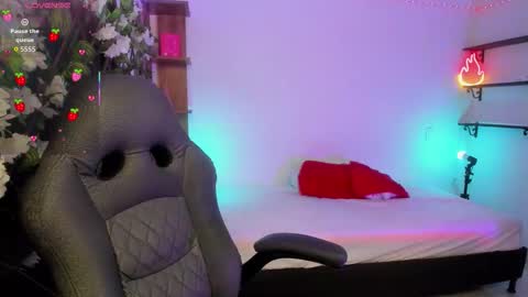 Kora Red online show from October 21, 2025, 1:56 pm