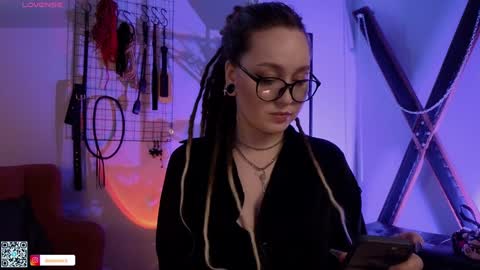 Kora       TG channel  online show from February 3, 2025, 1:19 pm