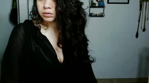 Karoll online show from October 7, 2025, 1:58 am