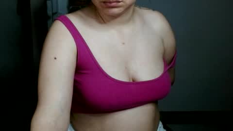 Karoll online show from June 25, 2026, 5:23 am
