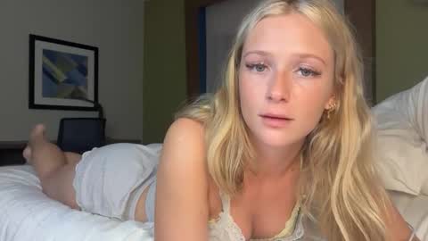 Korina online show from November 10, 2025, 11:15 pm