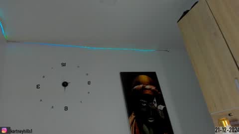 Kortneyhills - Aries online show from December 22, 2024, 12:07 am