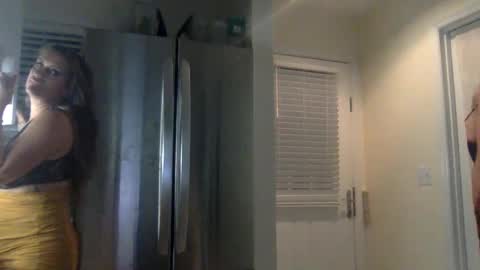 koyoteej online show from January 18, 2025, 8:10 am