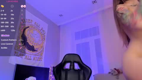 Jess online show from February 13, 2025, 8:24 pm