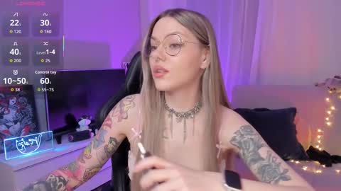 Jess online show from October 10, 2025, 5:23 pm