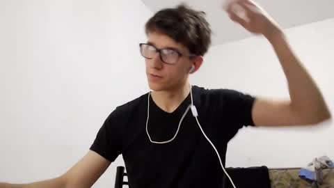 Facu online show from January 2, 2025, 2:11 am