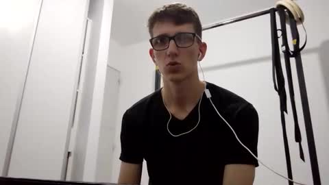 Facu online show from December 18, 2025, 8:20 am