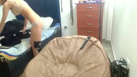 kratos_and_afrodita online show from September 26, 2025, 11:09 pm