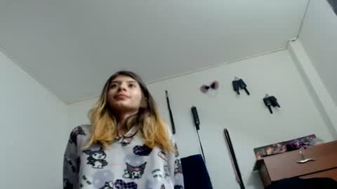 Snapshot of kratos_and_afrodita chatting on June 30, 2026, 3:40 am kratos_and_afrodita online show from June 30, 2026, 3:40 am