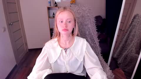 kris_grant online show from January 16, 2025, 1:25 pm