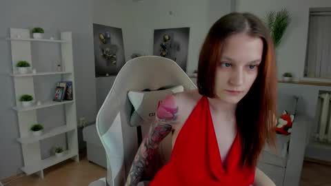 krisdoeil online show from November 26, 2025, 9:21 am