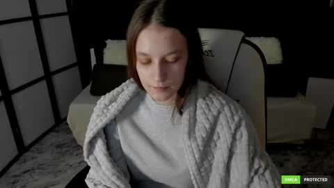 krisdoeil online show from December 14, 2025, 2:17 am