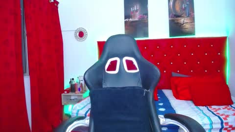 kriss_sweetboobs online show from January 23, 2025, 12:30 pm