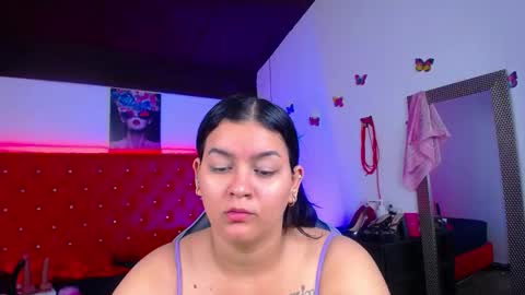 kriss_sweetboobs online show from November 9, 2025, 11:19 am