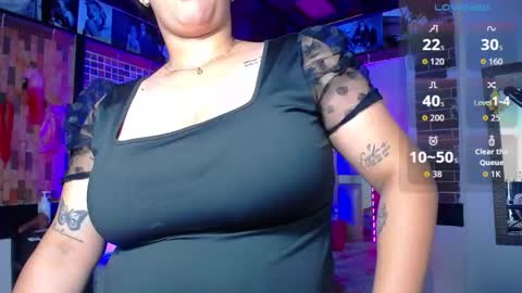 kriss_sweetboobs online show from March 22, 2026, 10:29 am