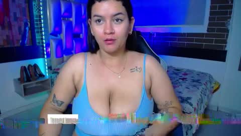 kriss_sweetboobs online show from April 18, 2026, 12:42 pm