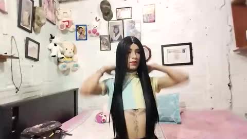 krisstal703358 online show from September 17, 2025, 8:38 am