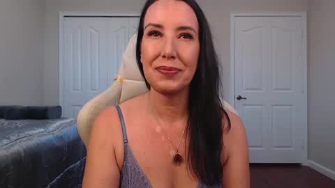Krissy online show from February 6, 2025, 1:10 pm