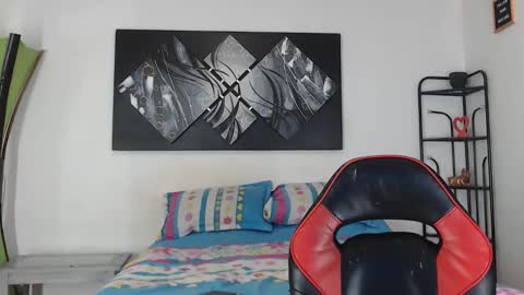 Andrea online show from September 28, 2025, 3:28 pm