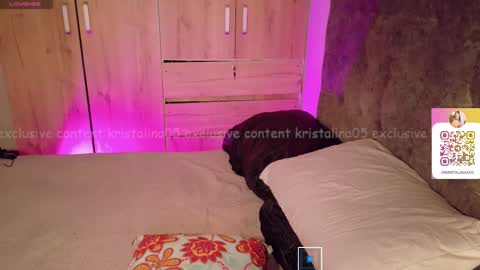 camila  online show from September 23, 2025, 2:03 am