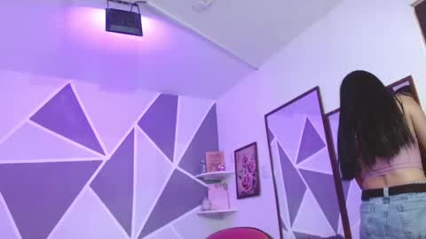 Snapshot of kristall_swan chatting on March 3, 2025, 4:03 pm Kristall online show from March 3, 2025, 4:03 pm