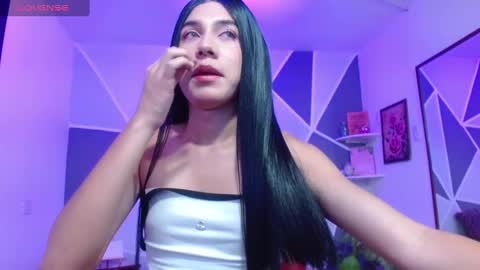 Snapshot of kristall_swan chatting on March 8, 2025, 1:25 pm Kristall online show from March 8, 2025, 1:25 pm