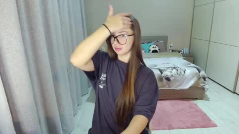 twitter    Annemarye 23 online show from October 15, 2025, 4:45 am