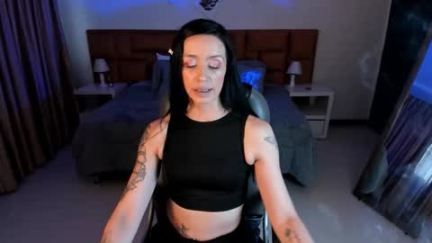 Sophia online show from October 10, 2025, 7:46 pm