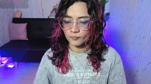 kristen_tay online show from April 22, 2026, 3:20 am