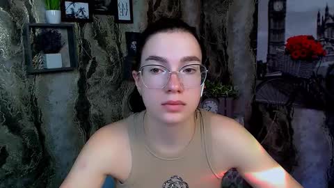 Kristen online show from September 13, 2025, 6:35 am