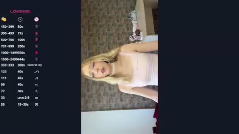 Snapshot of kristiancommes chatting on June 18, 2026, 4:22 pm Alisa online show from June 18, 2026, 4:22 pm