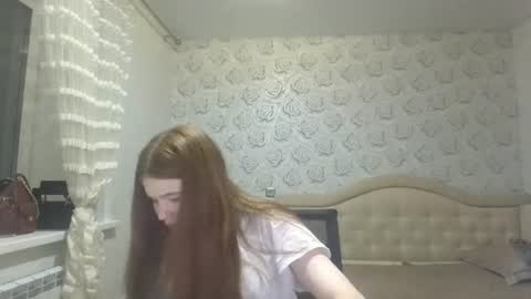 Snapshot of kristiancommes chatting on July 19, 2026, 8:34 pm Alisa online show from July 19, 2026, 8:34 pm