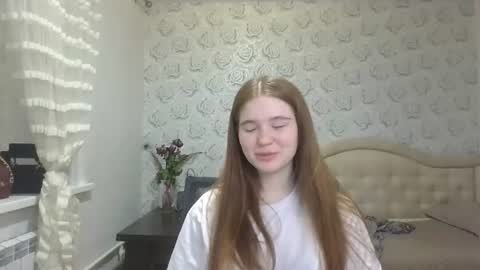 Snapshot of kristiancommes chatting on July 21, 2026, 10:01 pm Alisa online show from July 21, 2026, 10:01 pm