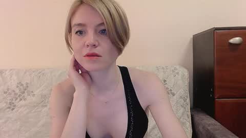 kristina_vagner online show from February 20, 2025, 7:01 am