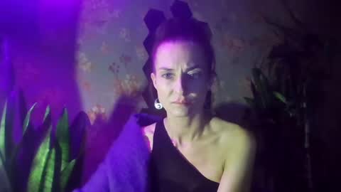 Snapshot of kristinagold44 chatting on December 3, 2024, 10:40 pm Kristina online show from December 3, 2024, 10:40 pm