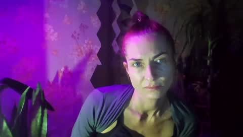 Snapshot of kristinagold44 chatting on January 27, 2025, 4:11 pm Kristina online show from January 27, 2025, 4:11 pm
