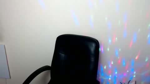 Kristi online show from December 4, 2025, 8:12 am