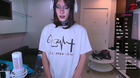 kristina online show from February 2, 2025, 7:57 pm