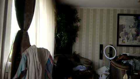 kristinalamour96 online show from September 14, 2025, 8:02 am