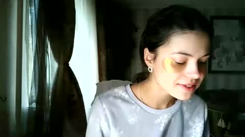 kristinalamour96 online show from October 18, 2025, 8:26 am