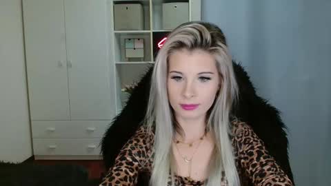 KristineAmore online show from November 3, 2025, 3:13 pm