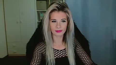 KristineAmore online show from November 19, 2025, 7:30 am