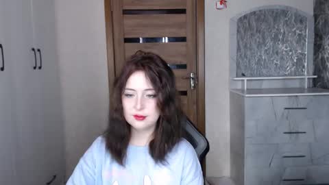 Kristy online show from November 4, 2025, 6:45 am