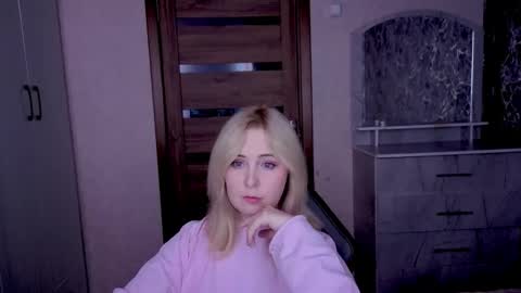 Kristy online show from March 13, 2026, 11:33 pm