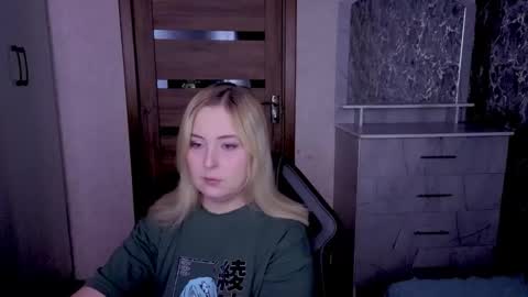 Snapshot of kristy_fran chatting on May 18, 2026, 8:58 pm Kristy online show from May 18, 2026, 8:58 pm
